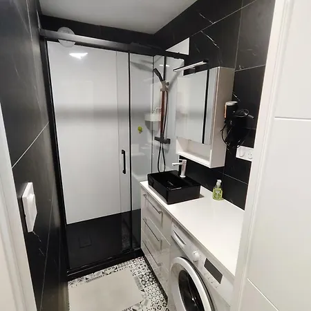 Appartement Joli T2 150 Mètres De La *